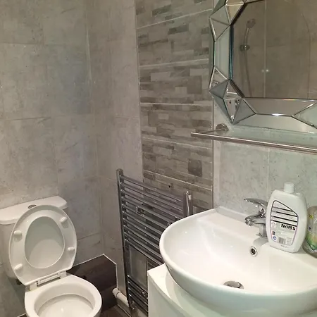 Charming 1-bed In 利兹